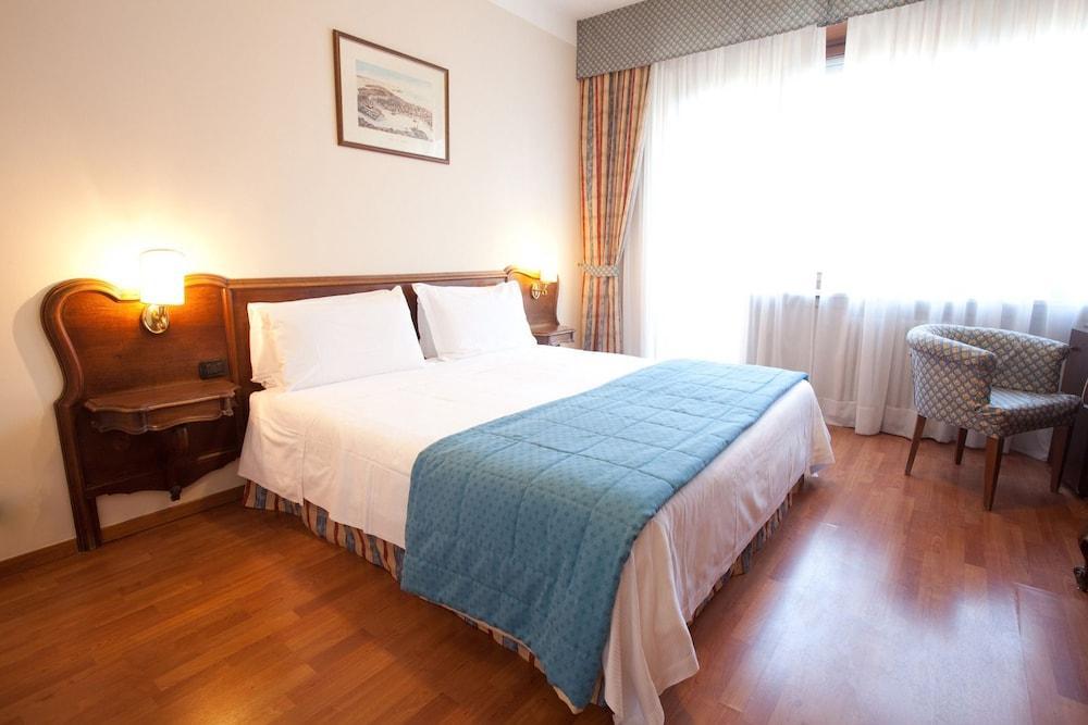 Hotel Tourist Turin Bagian luar foto