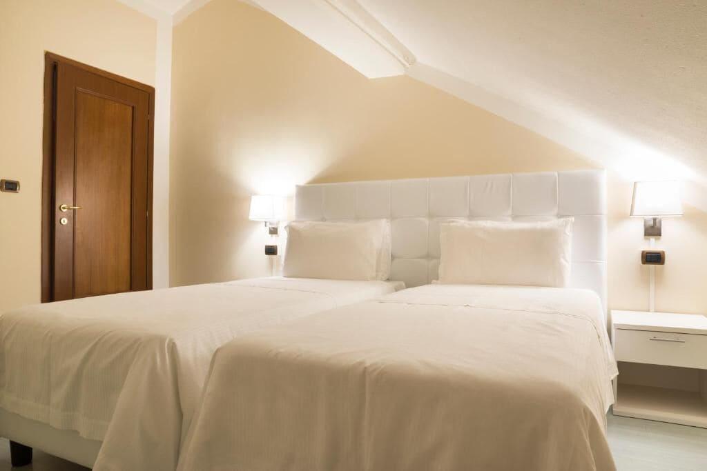 Hotel Tourist Turin Bagian luar foto