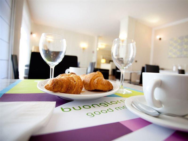 Hotel Tourist Turin Bagian luar foto