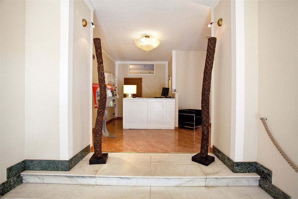 Hotel Tourist Turin Bagian luar foto